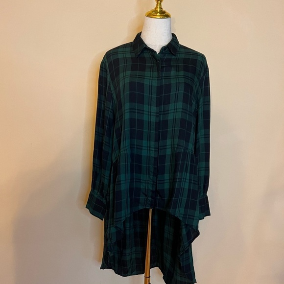 Zara Asymmetrical Plaid Button Down - Picture 4 of 9